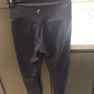 Zyia ascend Capri 20” size 6-8 Navy